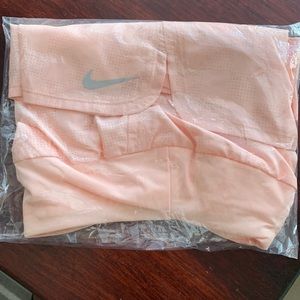 BNWT Nike sports shorts. Lined. Small. Light pink.